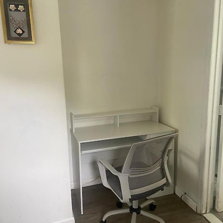 Cozy Room With Private Bathroom New York Eksteriør bilde