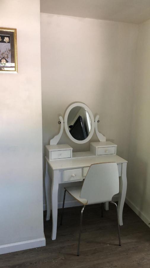 Cozy Room With Private Bathroom New York Eksteriør bilde